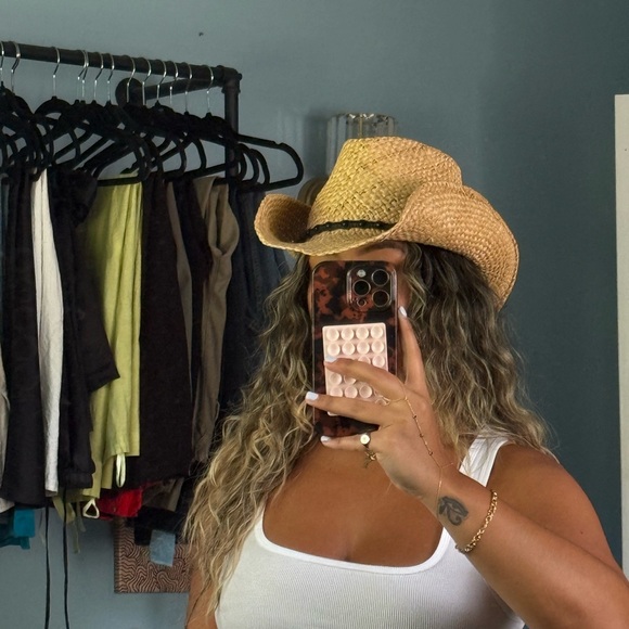 Accessories - 100% straw cowboy hat